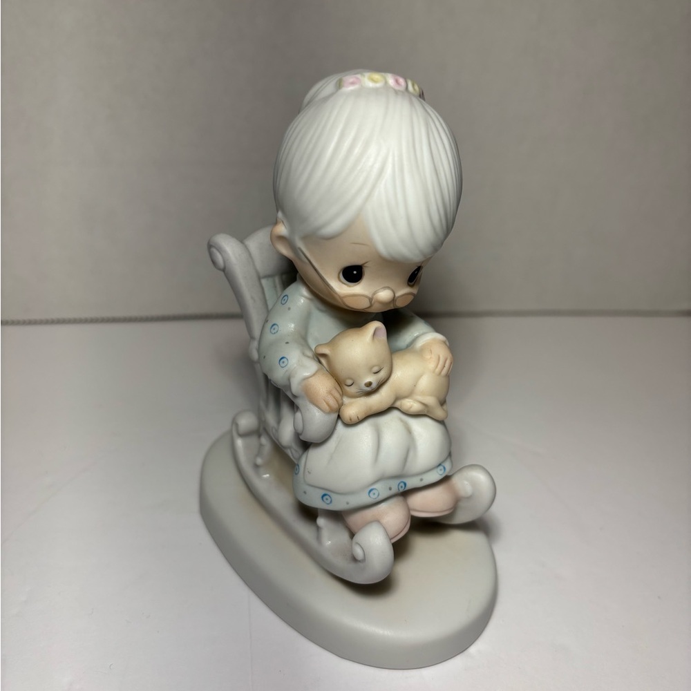 Precious Moments “The Purr-Fect Grandma” 1979 Signed Jonathan & David E-3109